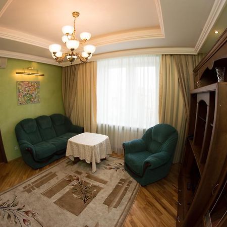 Hotel Vesta Брест Екстериор снимка