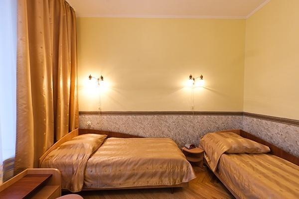 Hotel Vesta Брест Екстериор снимка